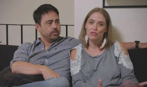 女人给男人喂奶视频,母亲哺乳儿子的温馨画面